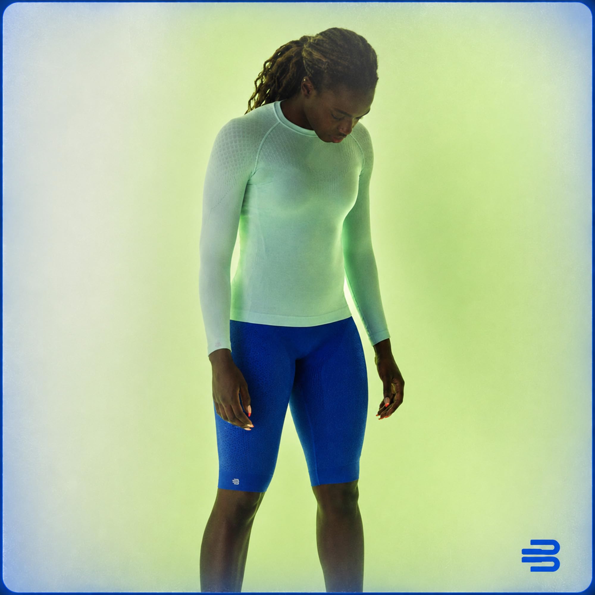 bauerfeind-sports-compression-tights-short-kompressions-shorts-damen-kurz image 7