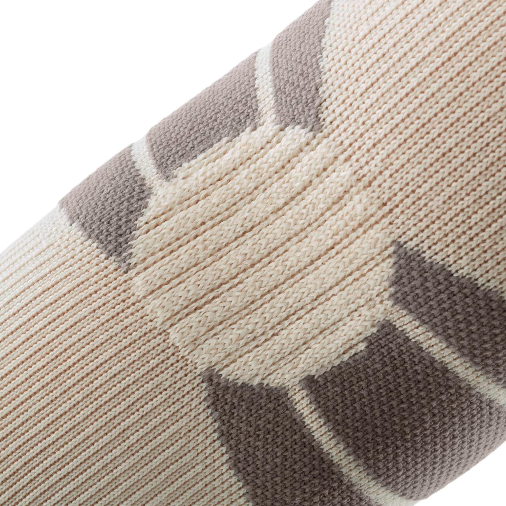 bauerfeind-outdoor-compression-elbow-support-m-merino image 4